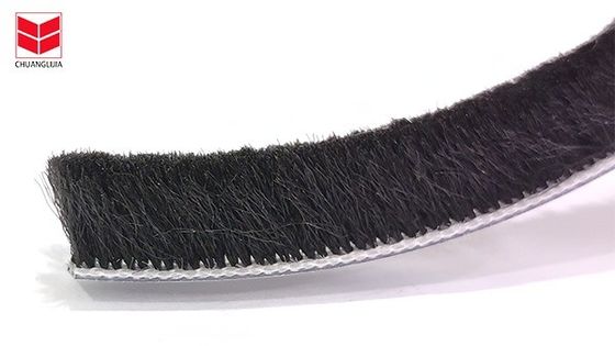 Auminium drzwi i okna Silikonowa podstawa bez zrzucania Aluminium Drzwi przesuwne Okno pogody Paska szczotkowa uszczelniona na 50000 metrów