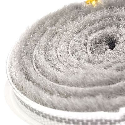 Nowoczesny styl projektowania CLJ Pędzel do włosów mohair z płetwami, odporny na wiatr i pył, z plastikowym wycinkiem pogodowym i wysokością stosu 3-25 mm