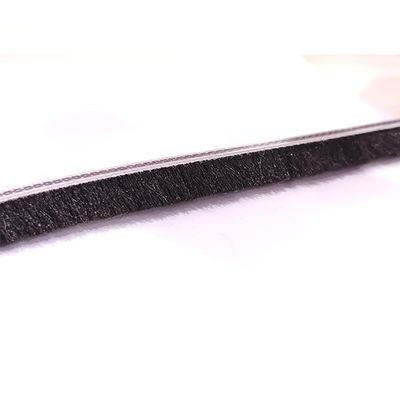 Ślizgowe drzwi pogodowe Stripping Wool Pile Brush Seal Strip for Auminium Drzwi i okna Dustproof Insektproof Soundproof