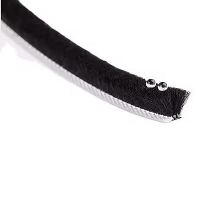 Wysokość stosu 3-25 mm Szerokość 3-50 mm 100% PP Aluminium Alloy Strip Brush Weather Stripping dla drzwi przesuwnych CLJ