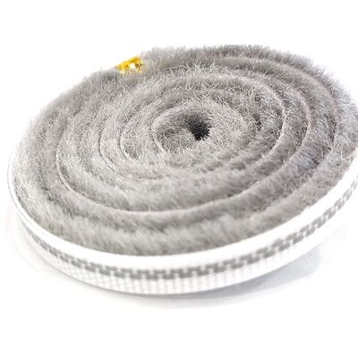Wodoszczelny stos Strychy uszczelniające pogody dla mieszkań Wysokość stosu 3-25 mm Szerokość 3-50 mm