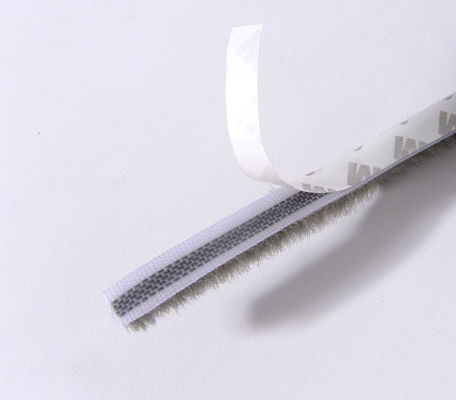 Samoprzylepny stos wełny Pasek pogodowy do drzwi przesuwnych Okno Wiatrodrożne i bestylowe ISO9001 2008 Certyfikowane Dostosowywalne