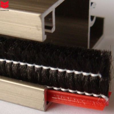 Sieć przeciw owadom dla okien Strip Brush Seal w kolorze CZARNY/SZARY/BRAWN/BIAŁY/INNE kolory i certyfikowana ISO9001 2008