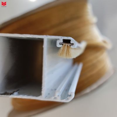 Profesjonalny szczotka do uszczelniania drzwi i okien gumowy pasek pogodowy z samoprzylepnym