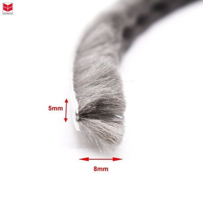100% Pp Material Wool Pile Weather Strip z nowoczesnym stylem projektowania i certyfikatem ISO9001 2008 z w czarno szarych kolorach