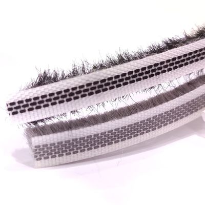 3-25mm Wysokość stosu Plastic Finned Seals Wool Pile for Modern Design Sealing Fin Weather Strip
