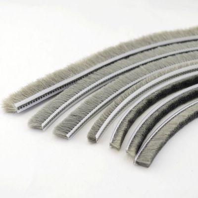 Nowoczesny design Windproof Wool Pile Seals dla drzwi i okien pogodowe Strip uszczelniający Wysokość stosu 3-25mm